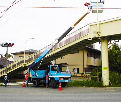 道路付属物総点検 歩道橋